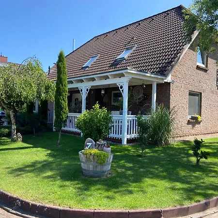 Zwitschernest Stilvolle Helle Gaestezimmer Monteurwohnung Fuer 1 Bis 6 Personen 3 60 Qm *