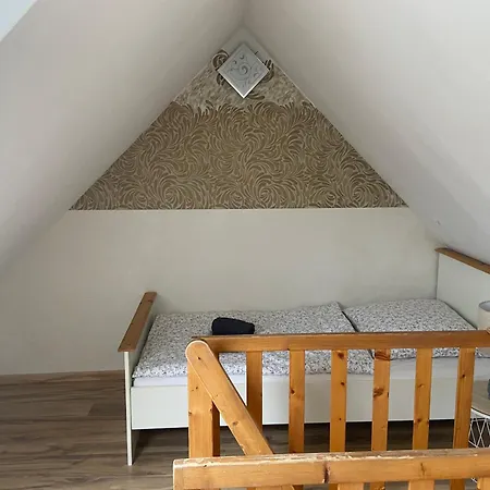 Zwitschernest Stilvolle Helle Gaestezimmer Monteurwohnung Fuer 1 Bis 6 Personen 3 60 Qm Apartment