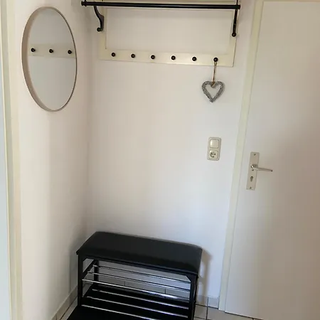 Apartment Zwitschernest Stilvolle Helle Gaestezimmer Monteurwohnung Fuer 1 Bis 6 Personen 3 60 Qm Itzehoe