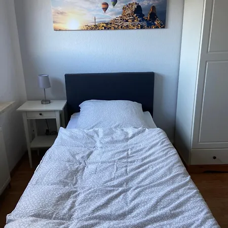 Apartman Zwitschernest Stilvolle Helle Gaestezimmer Monteurwohnung Fuer 1 Bis 6 Personen 3 60 Qm *