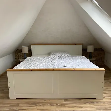 Zwitschernest Stilvolle Helle Gaestezimmer Monteurwohnung Fuer 1 Bis 6 Personen 3 60 Qm Apartment *