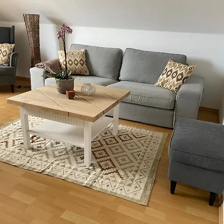 Zwitschernest Stilvolle Helle Gaestezimmer Monteurwohnung Fuer 1 Bis 6 Personen 3 60 Qm